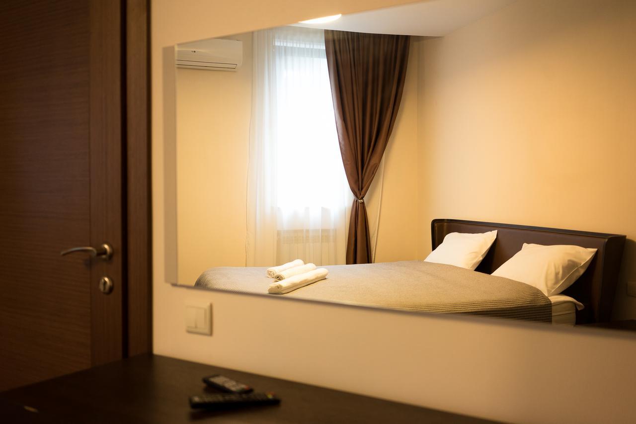 All Seasons Hotel On Freedom Square Tbilisi Exterior photo