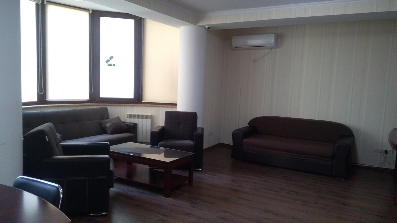 All Seasons Hotel On Freedom Square Tbilisi Exterior photo